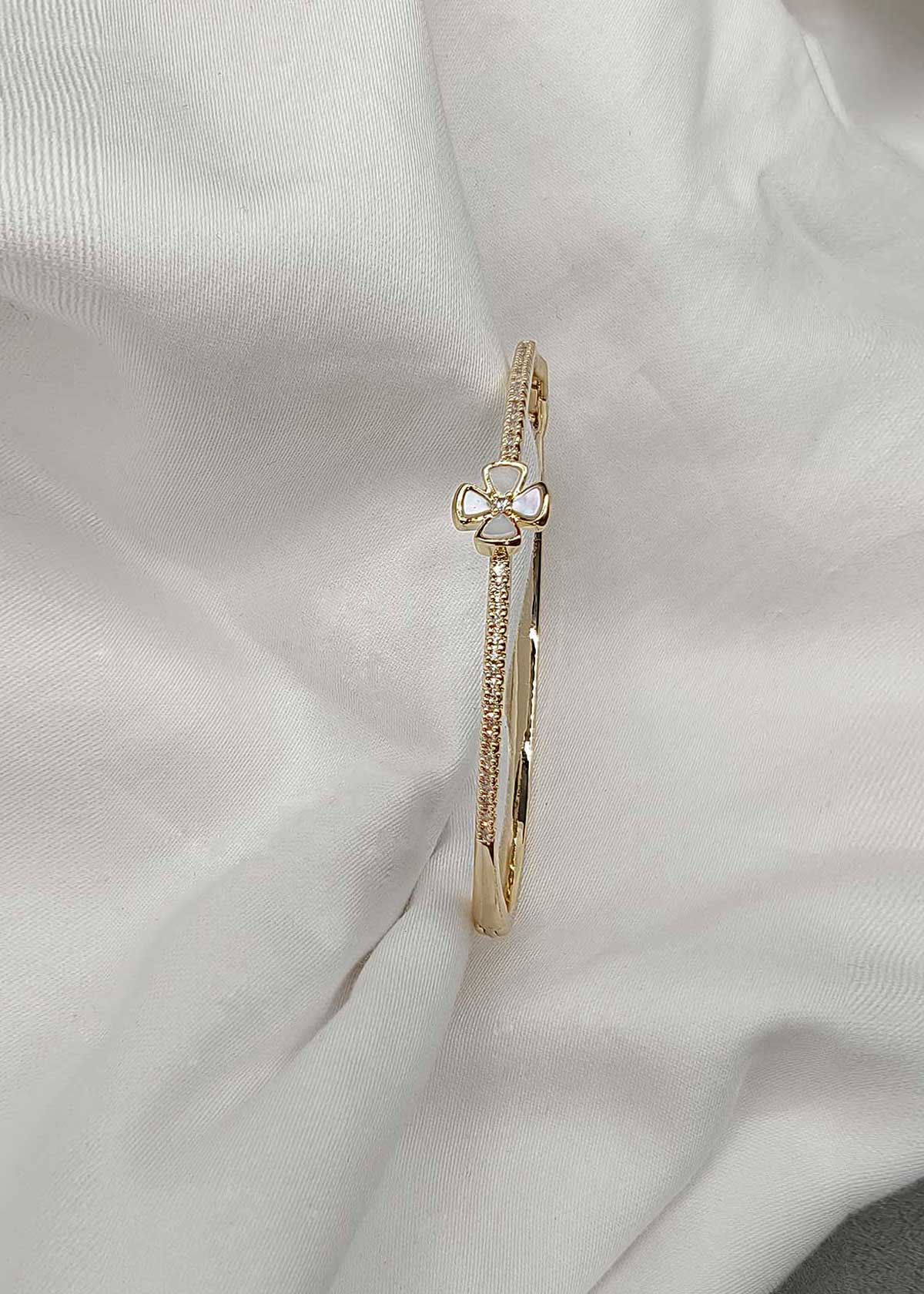 Modern Minimalist Mother Of Pearl Floral Accent Cubic Zircon Openable Kada Bracelet For Women