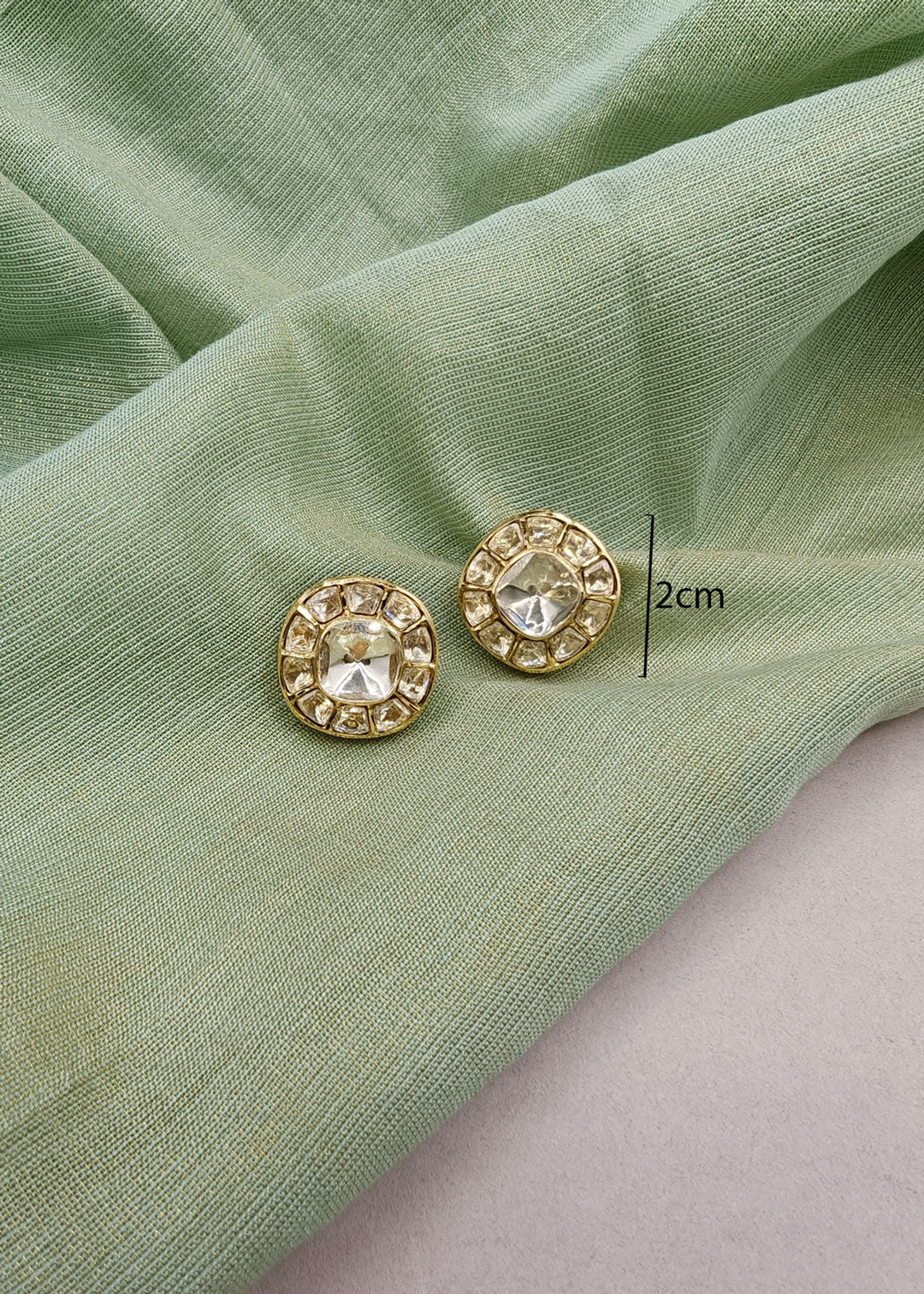 Regal Solitaire-Look Cushion Kundan Stud Earring For Women