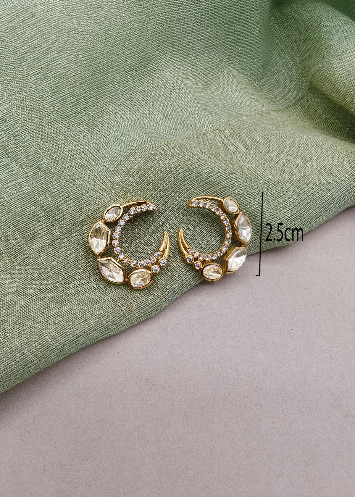 Sleek Curved Horn Motif Kundan & Pavé Zircon Stud Earrings For Women
