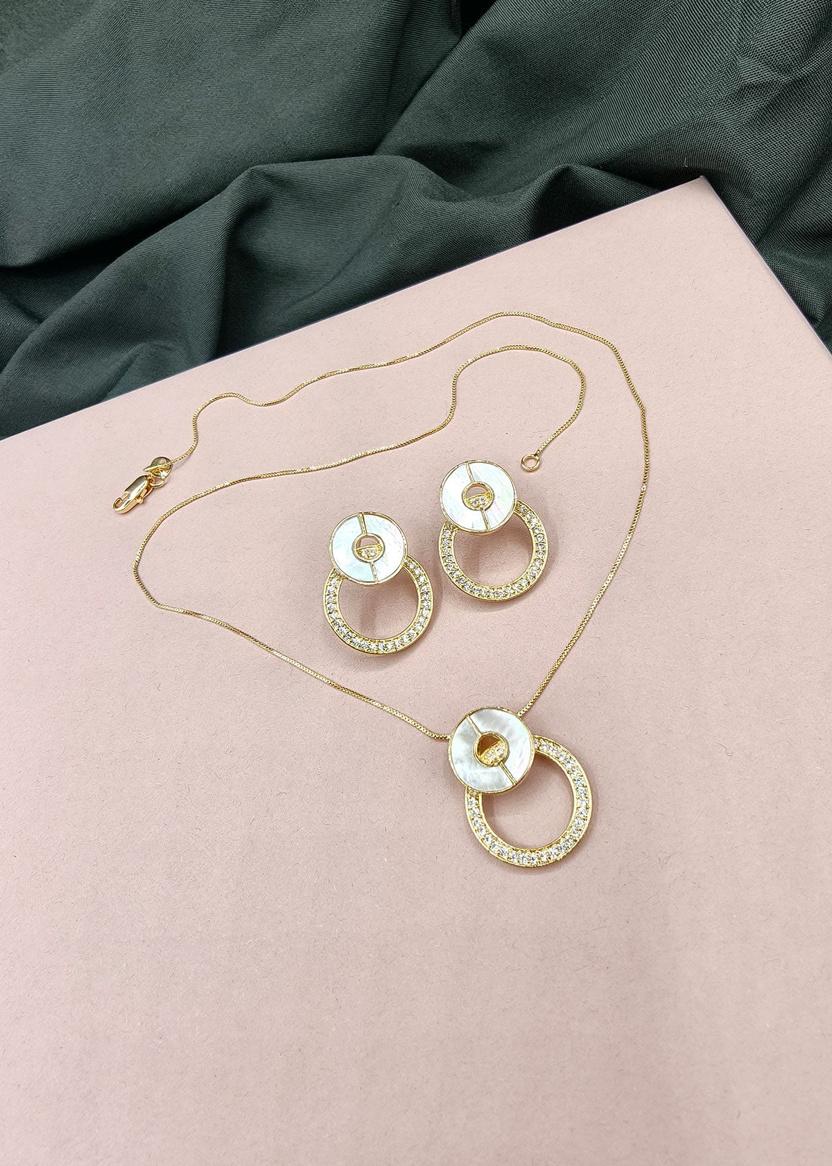 Mother Of Pearl Disc & Cubic Zircon Open Hoop Gold Pendant Set With Chain For Women