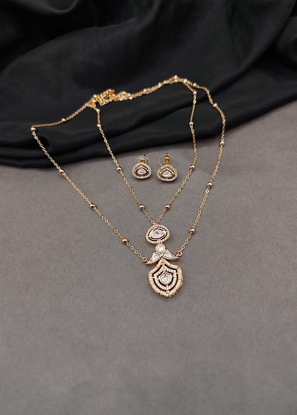 Layered Chain Kundan & Cubic Zircon Pendant Delicate Necklace Set For Women