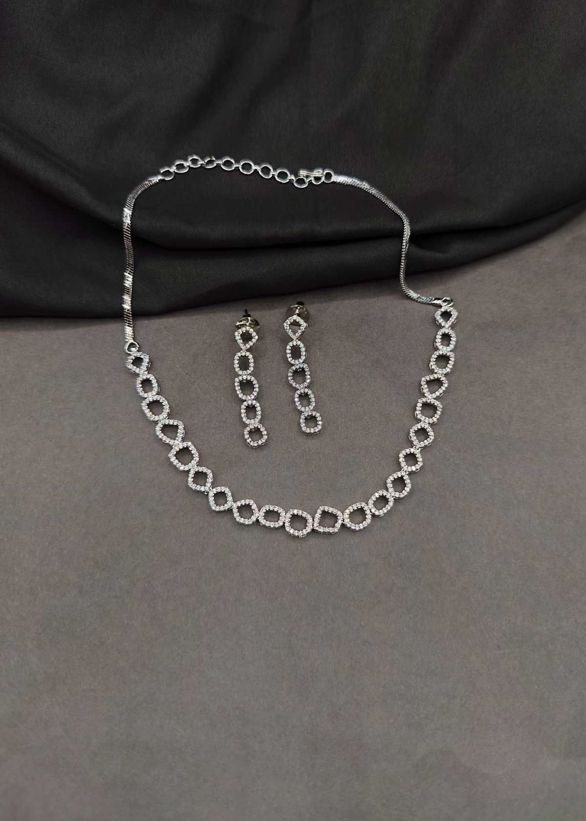 Dazzling Cubic Zircon Geometric Delicate Short Necklace Set For Women