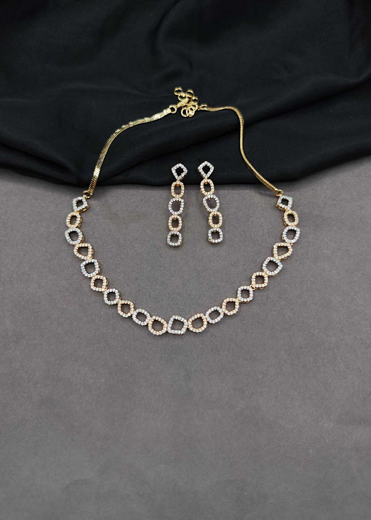 Dazzling Cubic Zircon Geometric Delicate Short Necklace Set For Women