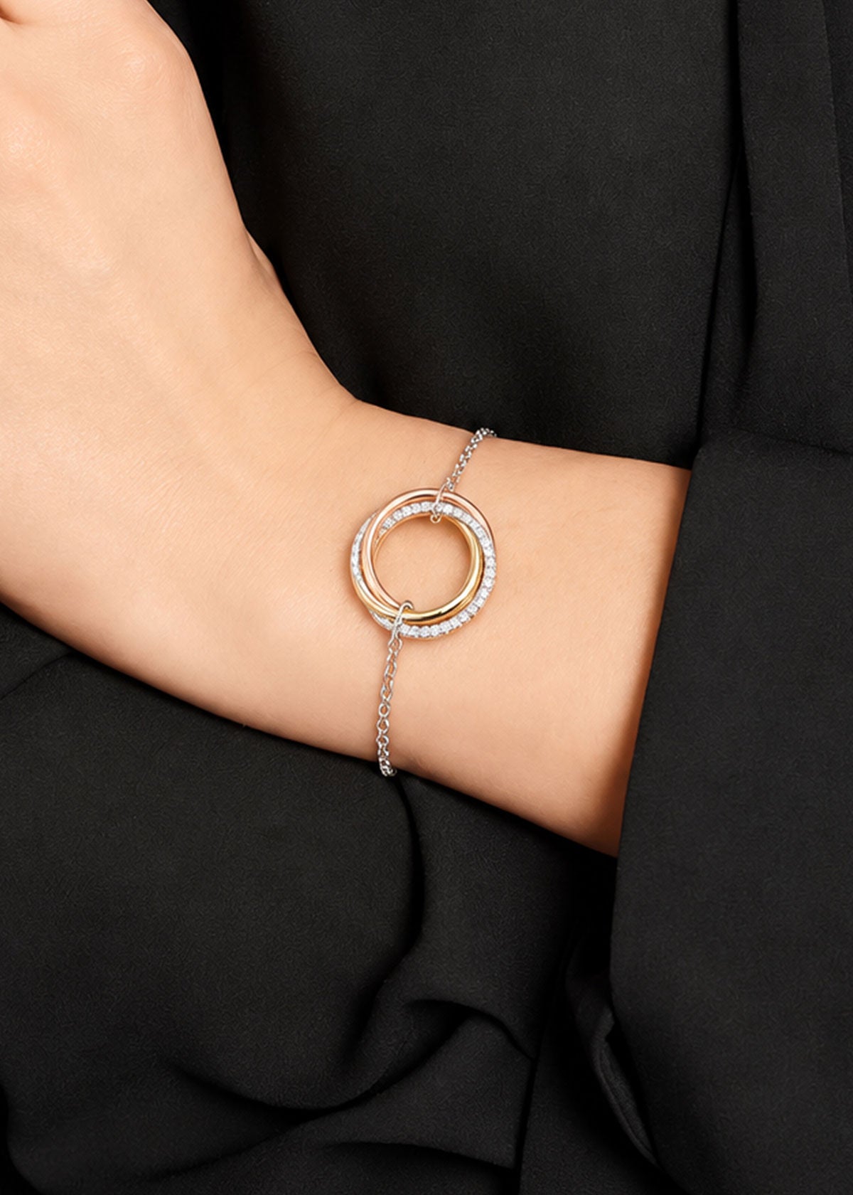 92.5 Silver Interlocking Rings Zircon Delicate Adjustable Loose Bracelet For Women