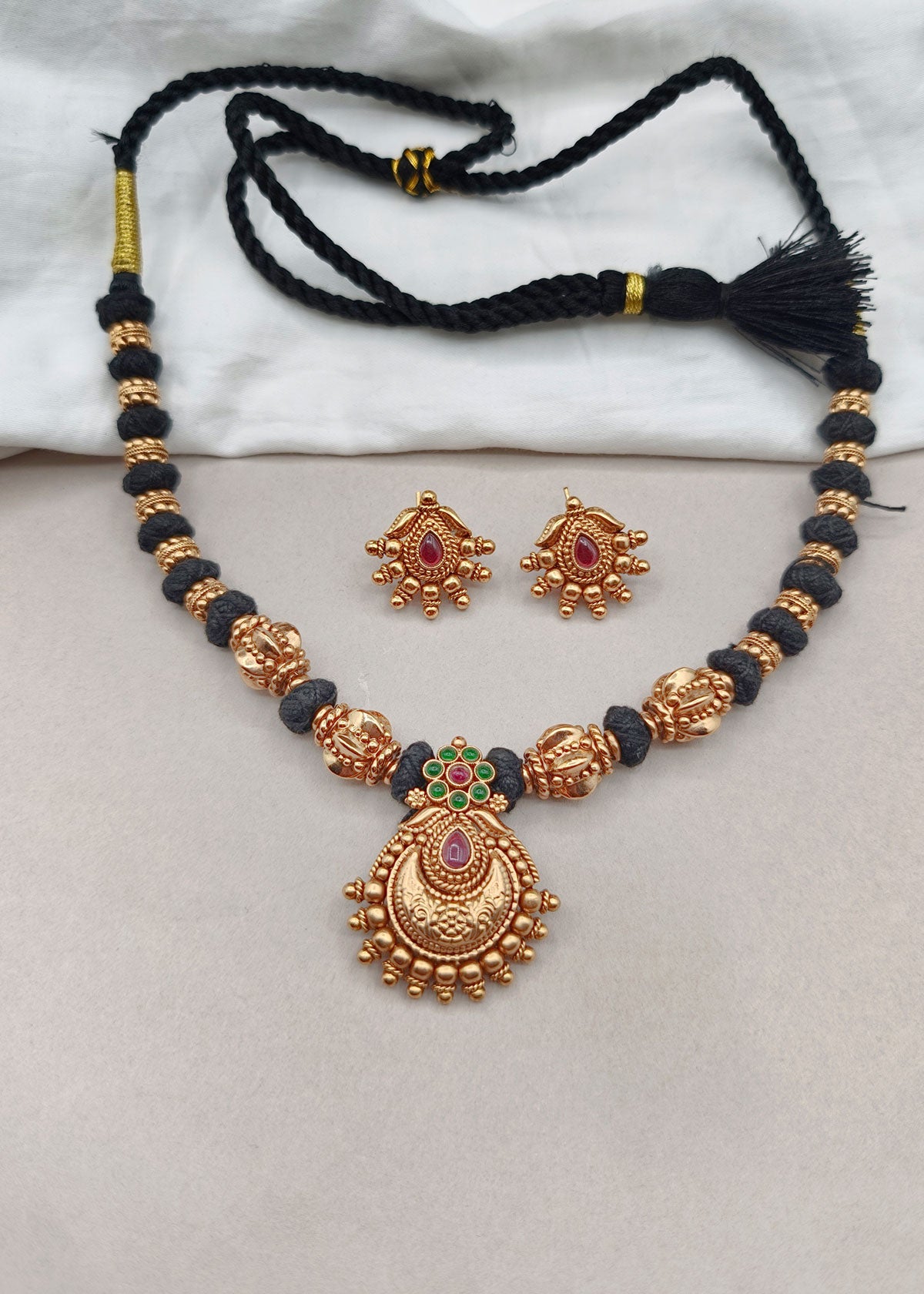 Traditional Antique Gold Plated Adjustable Short Necklace Set For Women