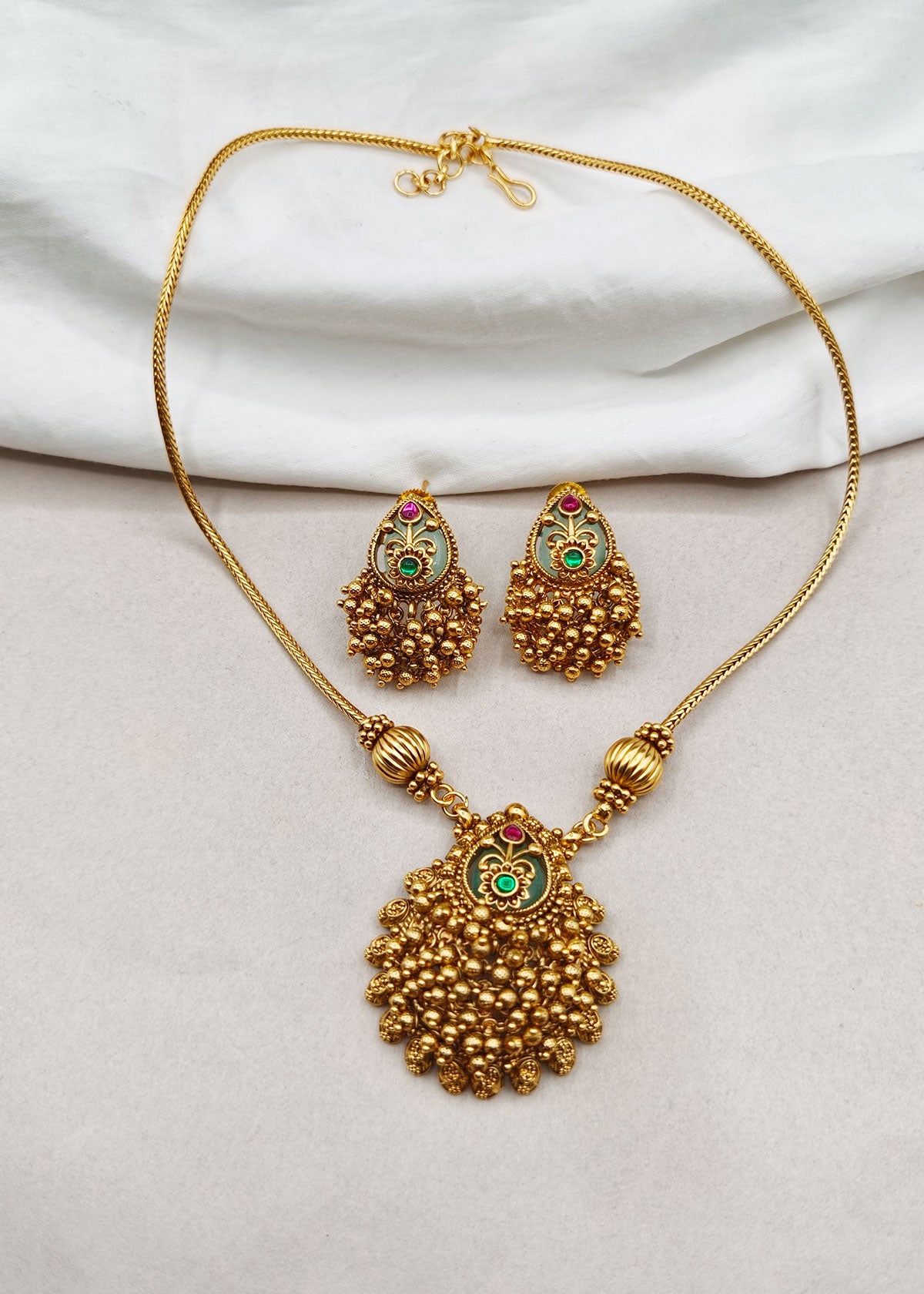 Teardrop Pendant Short Adjustable Necklace Set With Ghungroo Accents For Women