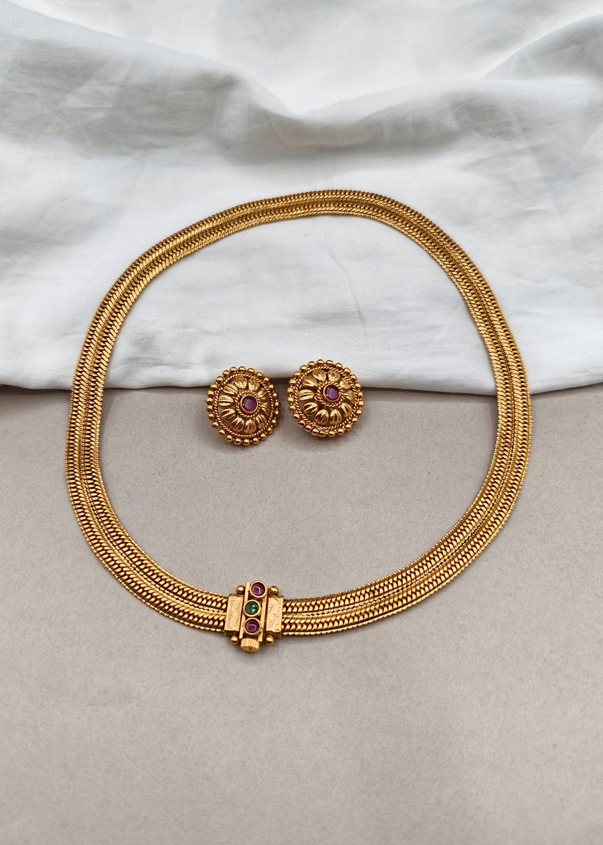 Traditional Antique Gold Plated Short Front Openable Necklace Set For Women