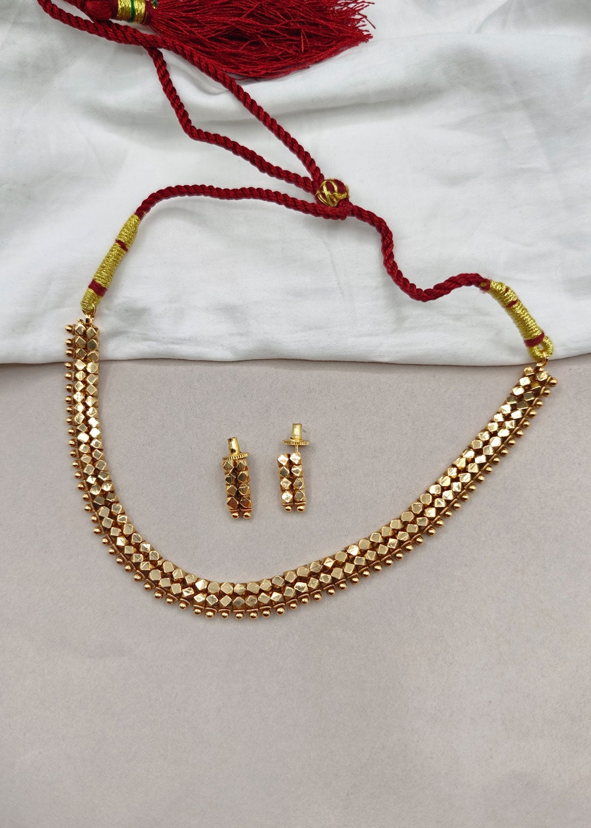 Elegant Antique Gold Plated Beaded Short Adjustable Necklace Set For Women
