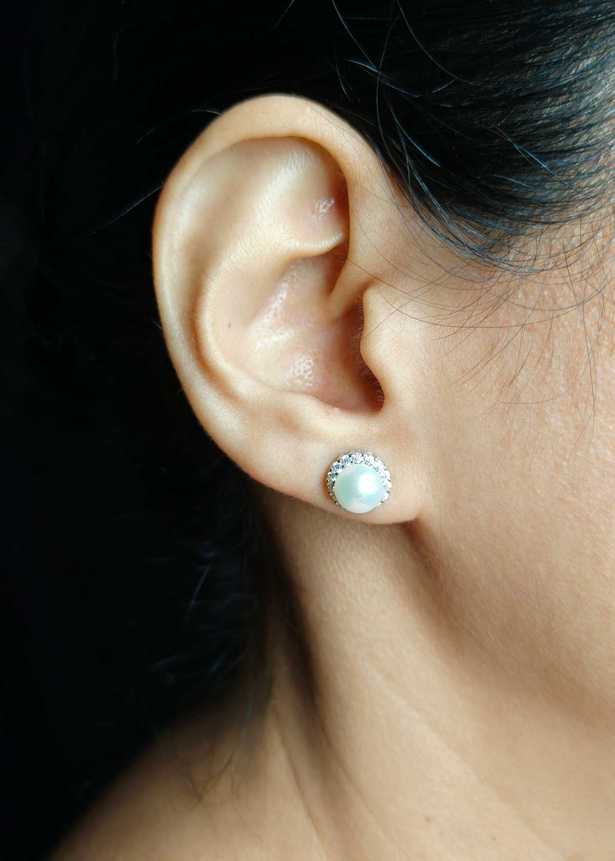 92.5 Sterling Silver Tiny Pearl Zircon Pendant Set