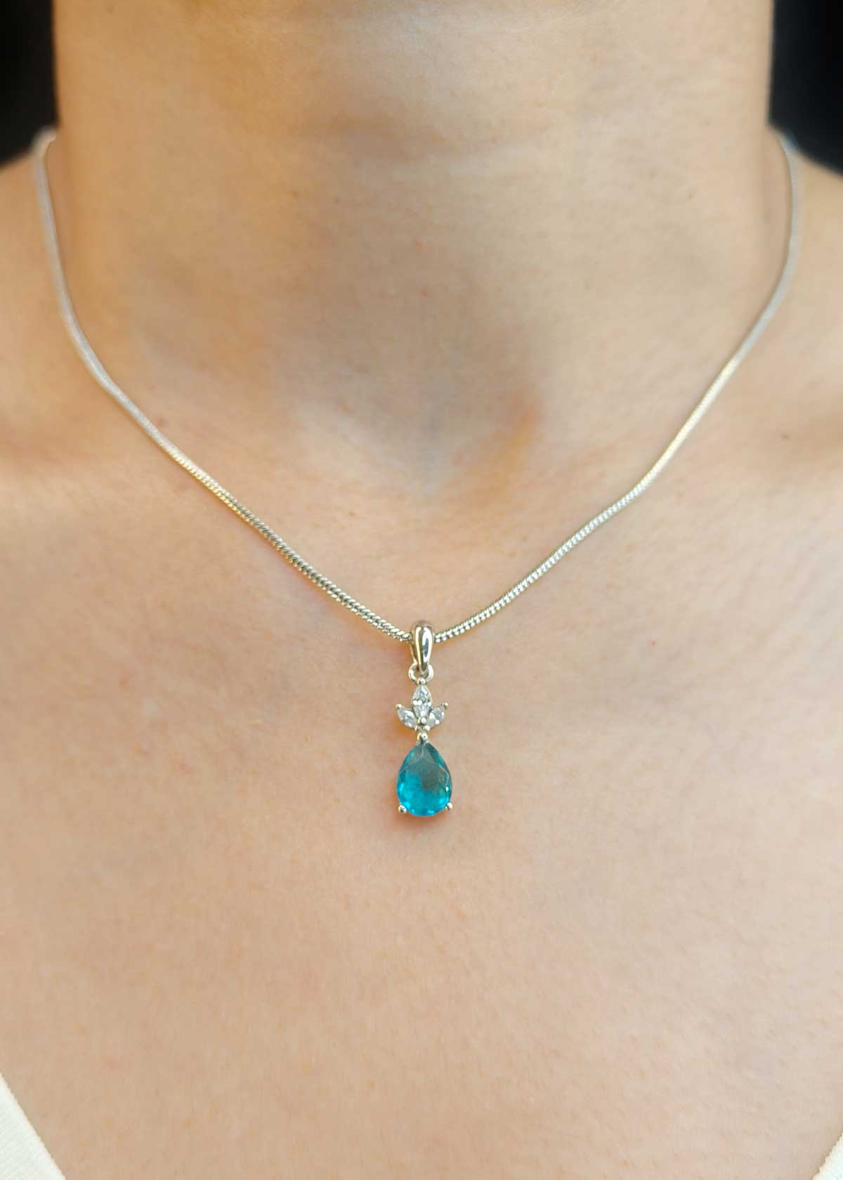 92.5 Sterling Silver Drop Shape Zircon Pendant Set