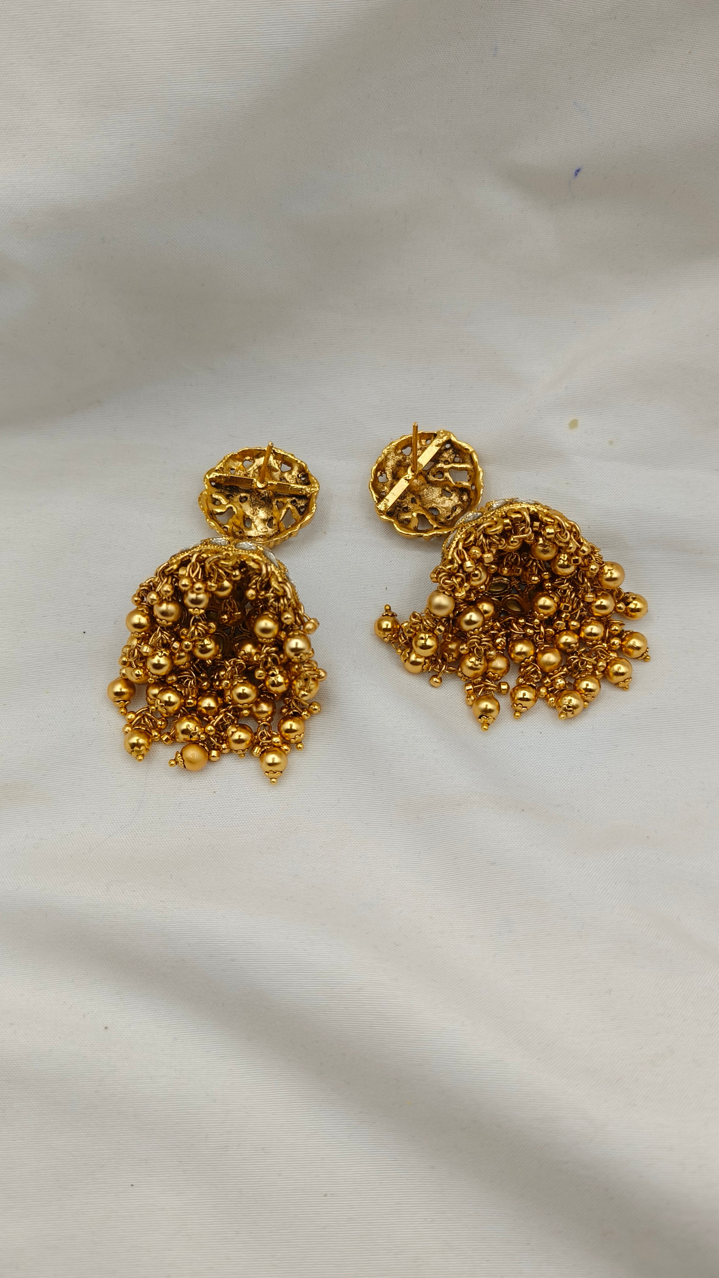 Gilded Essence Plain Gold Polished Jhumka