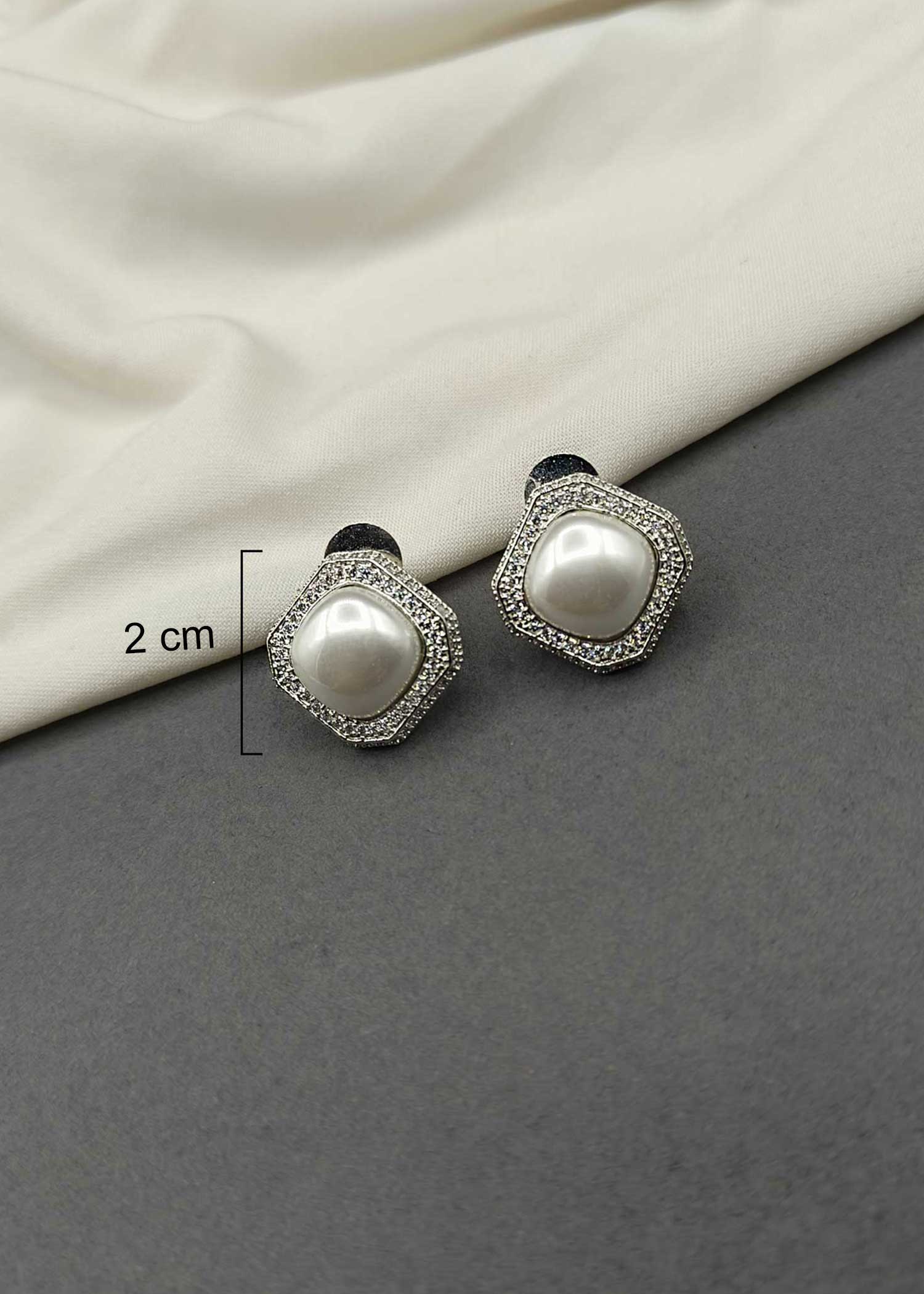 Cubic Zircon Small Pearl Stud Earring