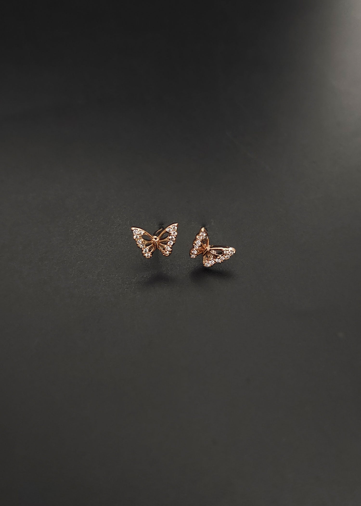 Rose gold earring